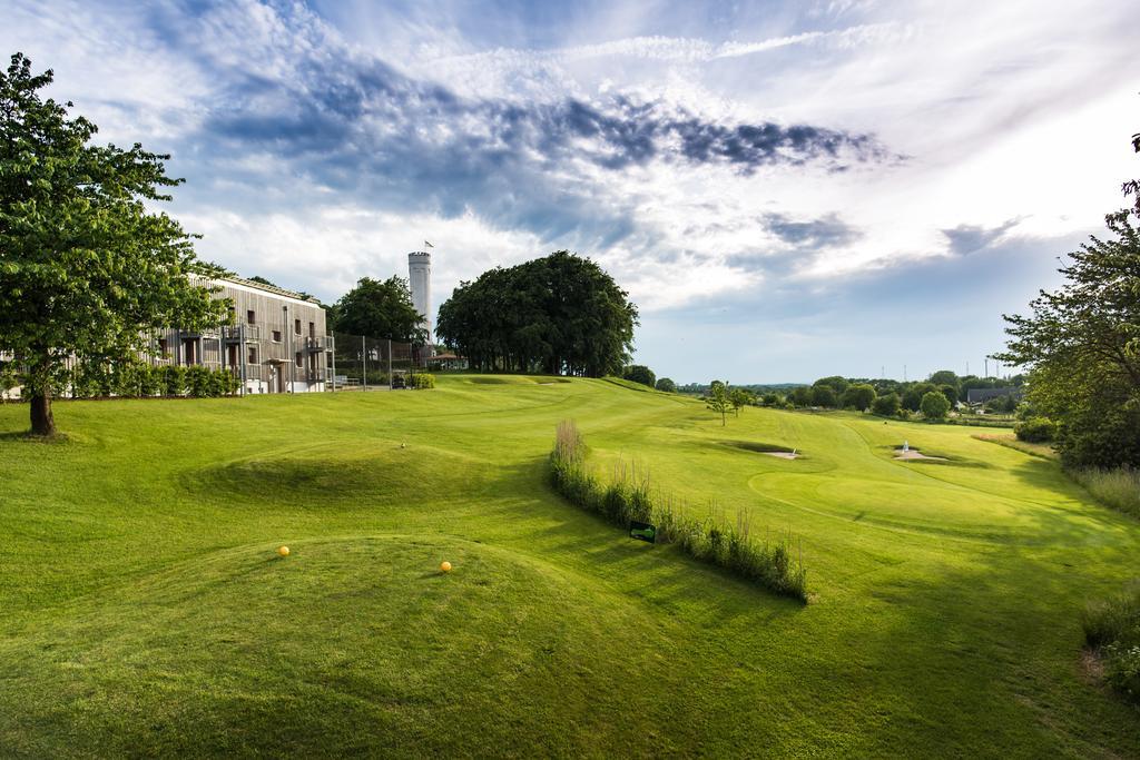 Romantik Hotel Schloss Ranzow 로메 외부 사진