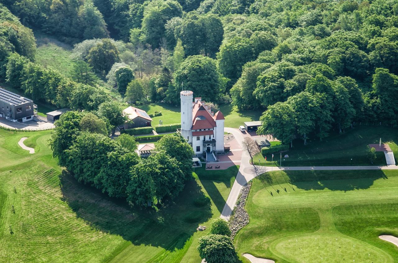 Romantik Hotel Schloss Ranzow 로메 외부 사진